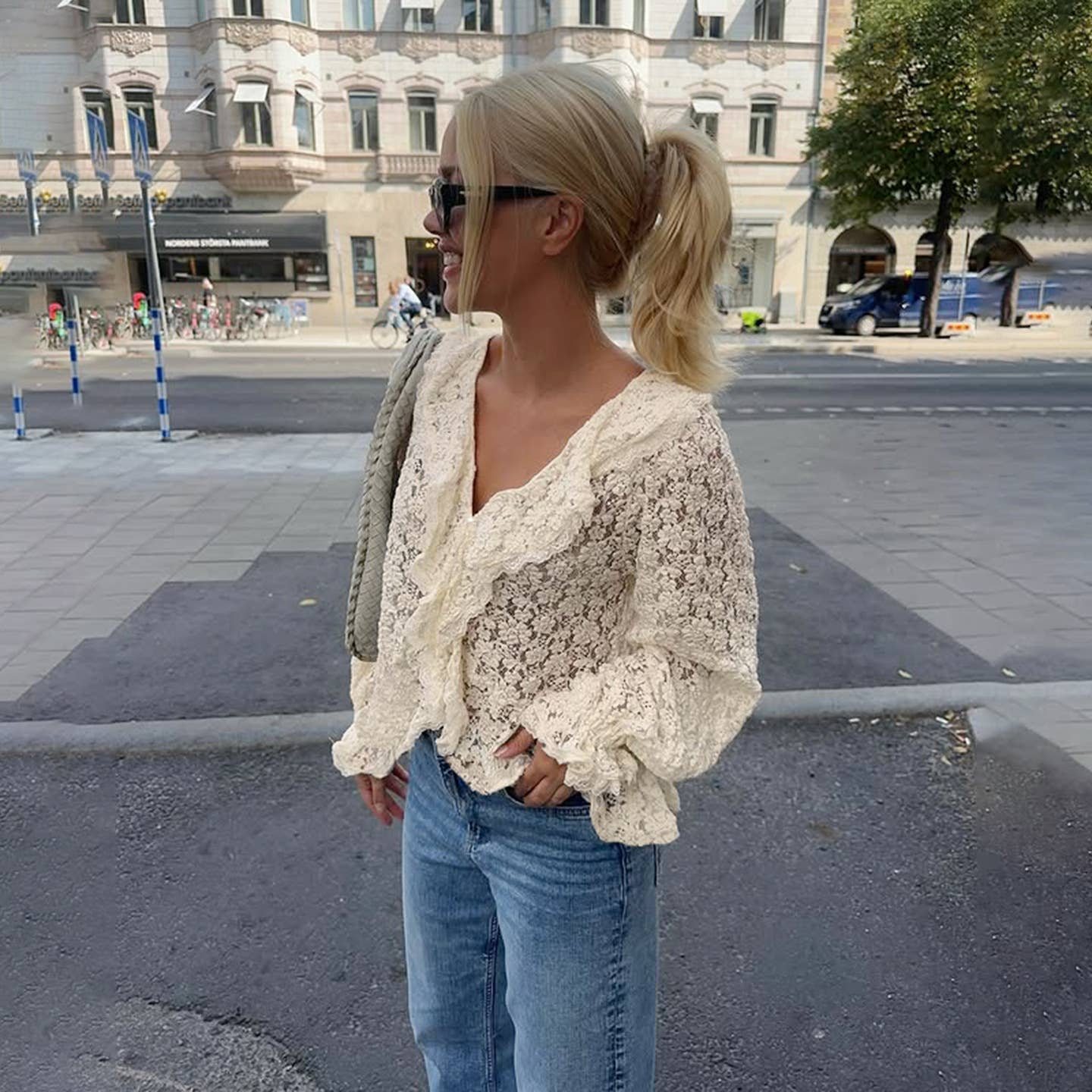 Translucent falbala hubble-bubble sleeve blouse