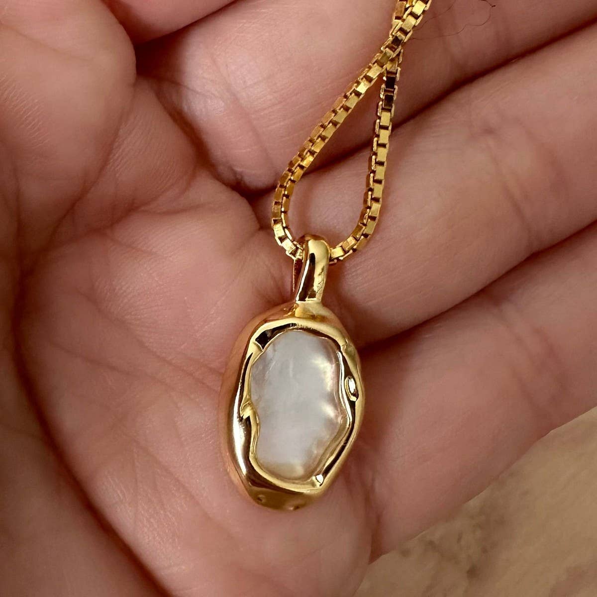 RETRO IRREGULAR PERSONALITY OVAL PENDANT NECKLACE_CWMM3843