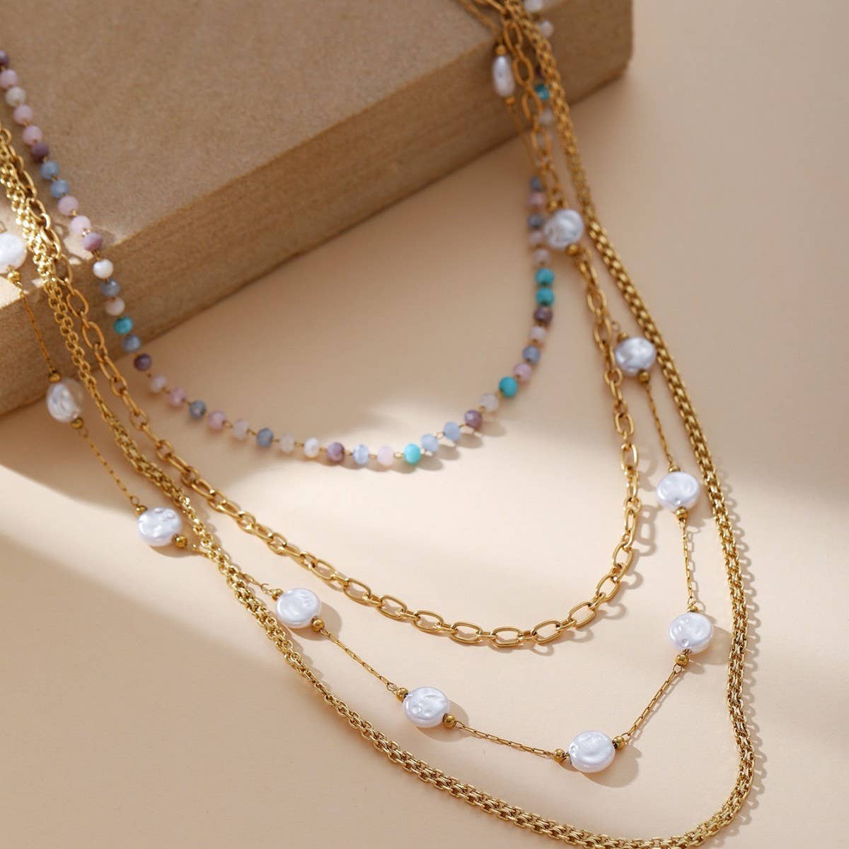 FOUR-LAYER CRYSTAL STONE PENDANT CHAIN NECKLACE