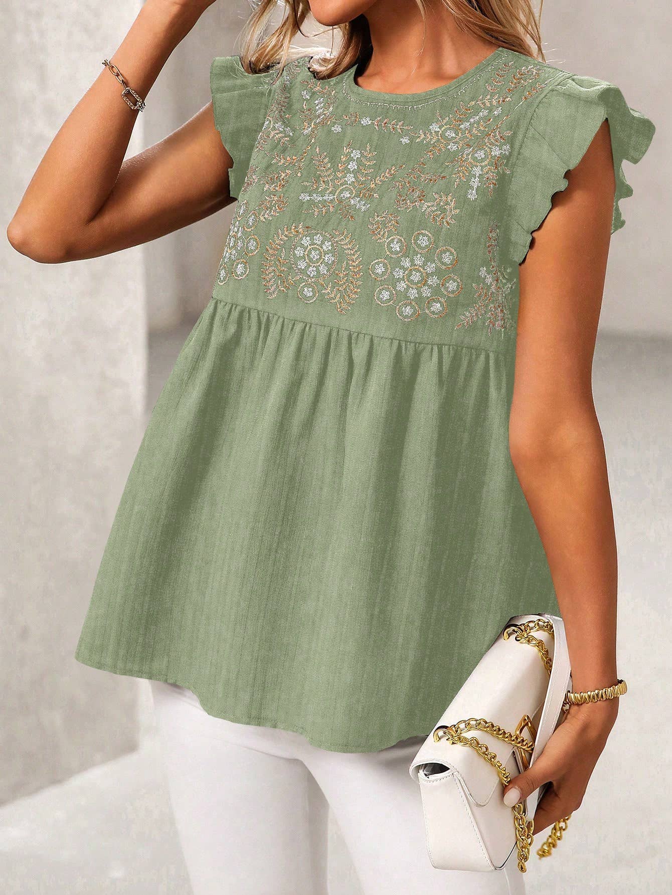 Embroidered fly-sleeved casual short shirt