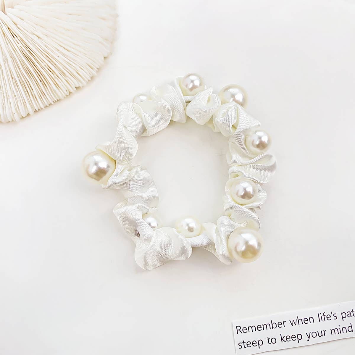 Elegant French pearl large intestine hair band