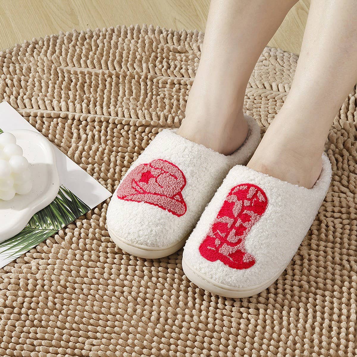 THICKENED ANTI SLIP WINTER WARM COTTON SLIPPERS