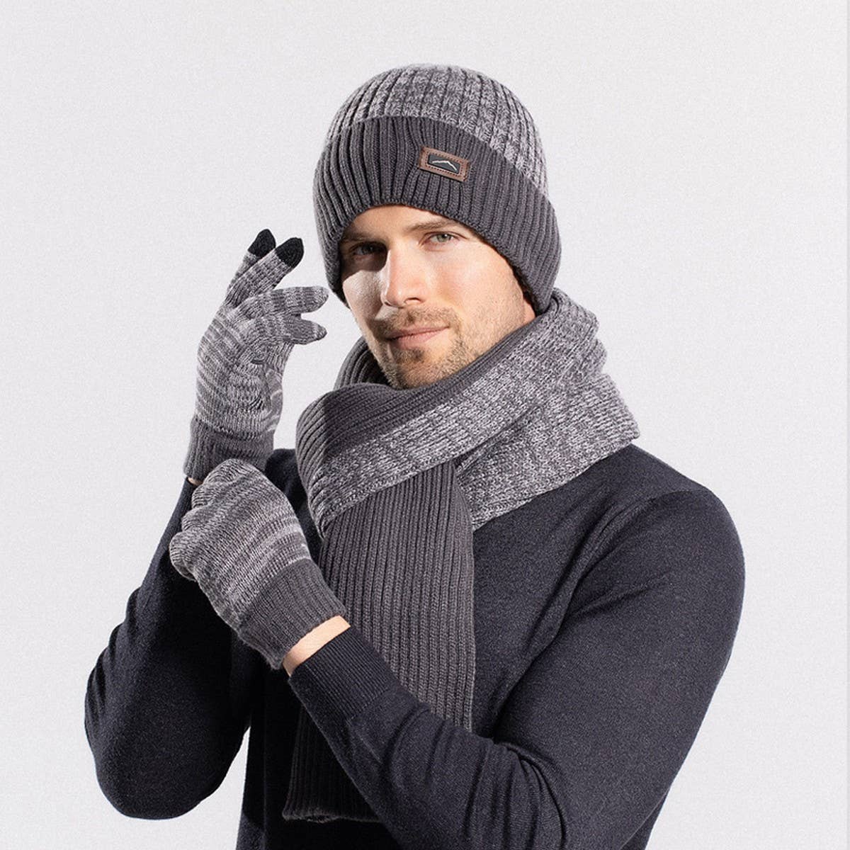 OUTDOOR WARM GLOVES AND SCARF THREE-PIECE SET_CWASC1138
