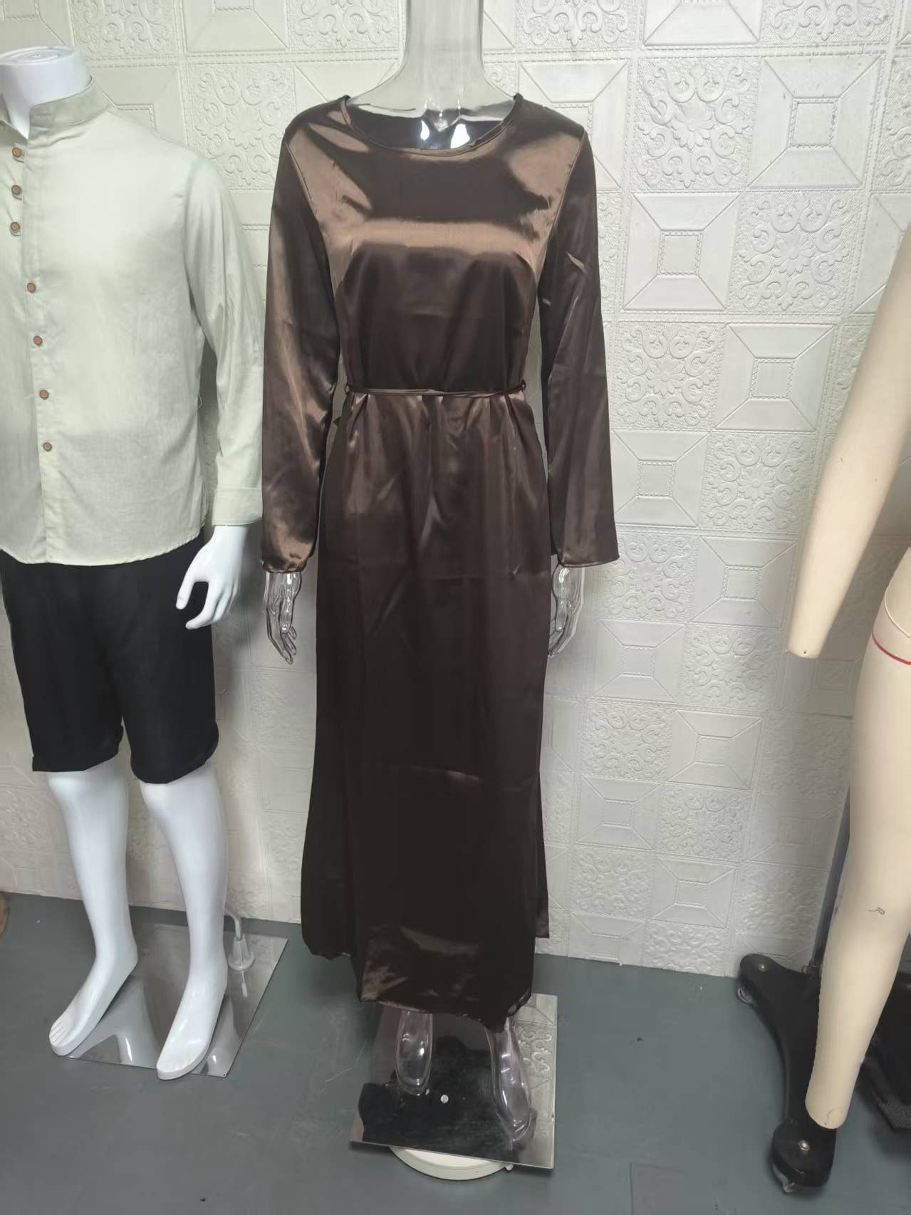 Round neck flared sleeve long temperament dress