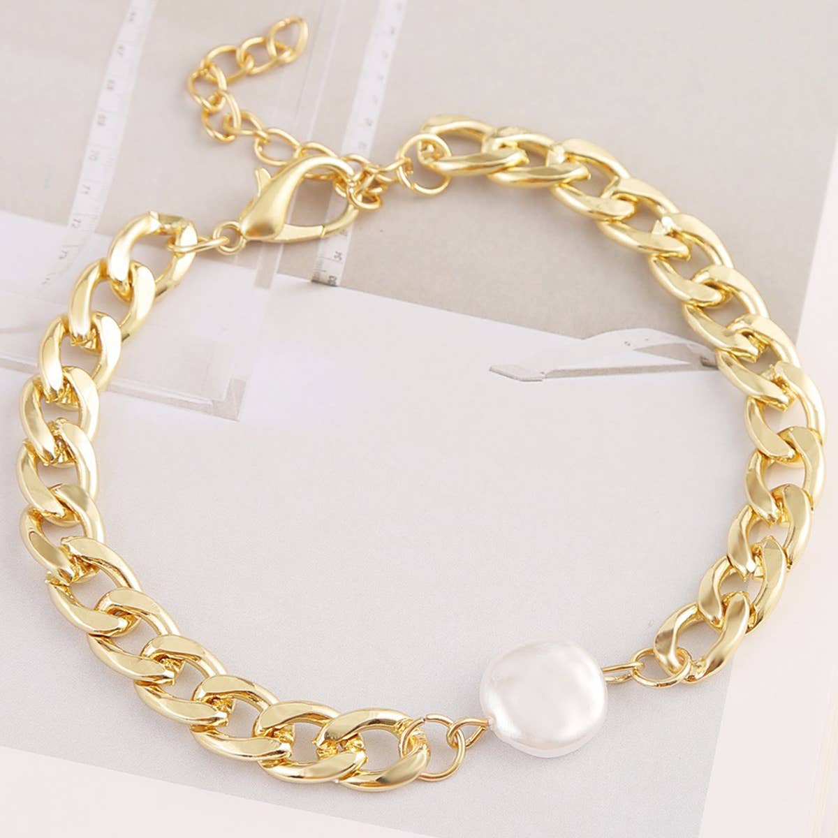 PEARL CHARM BEADED BRACELET_CWAJE0454