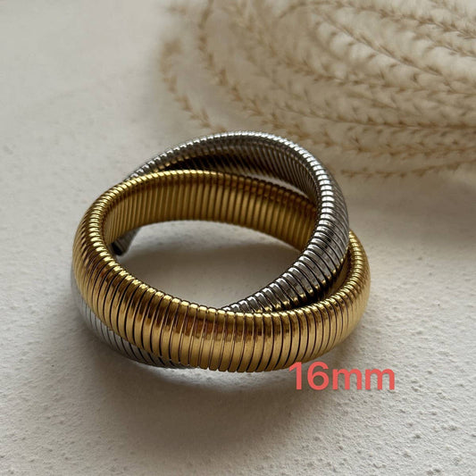 FASHIONABLE SMOOTH SPRING BRACELET FOR WOMEN