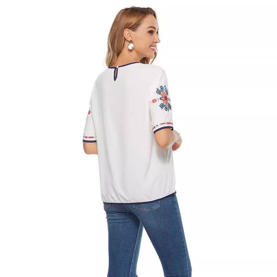 EMBROIDERED CREW NECK PULLOVER T-SHIRT