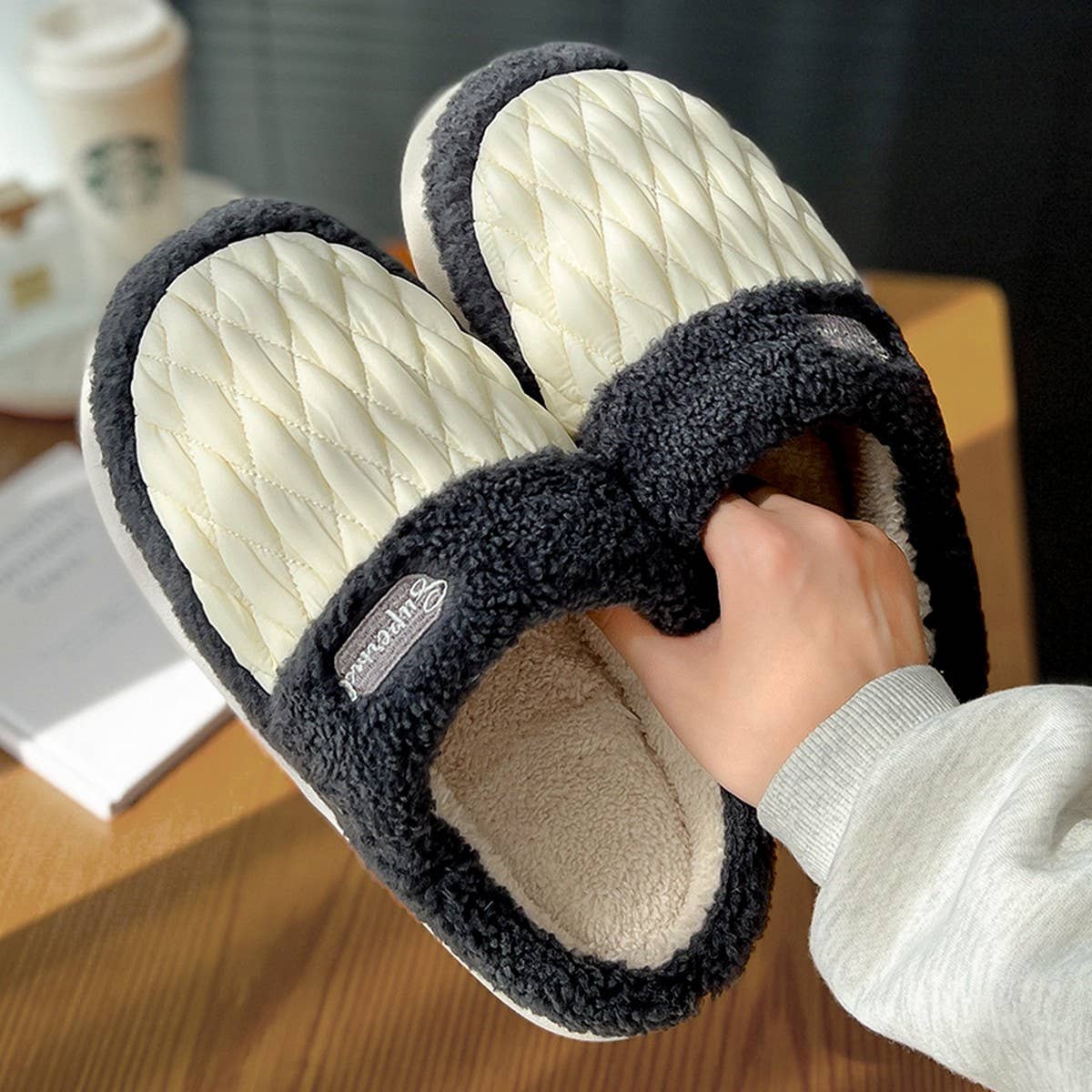WINTER SLIPPERS WARM CUSHIONED SLIDES HOUSE SHOES_CWSHS0299