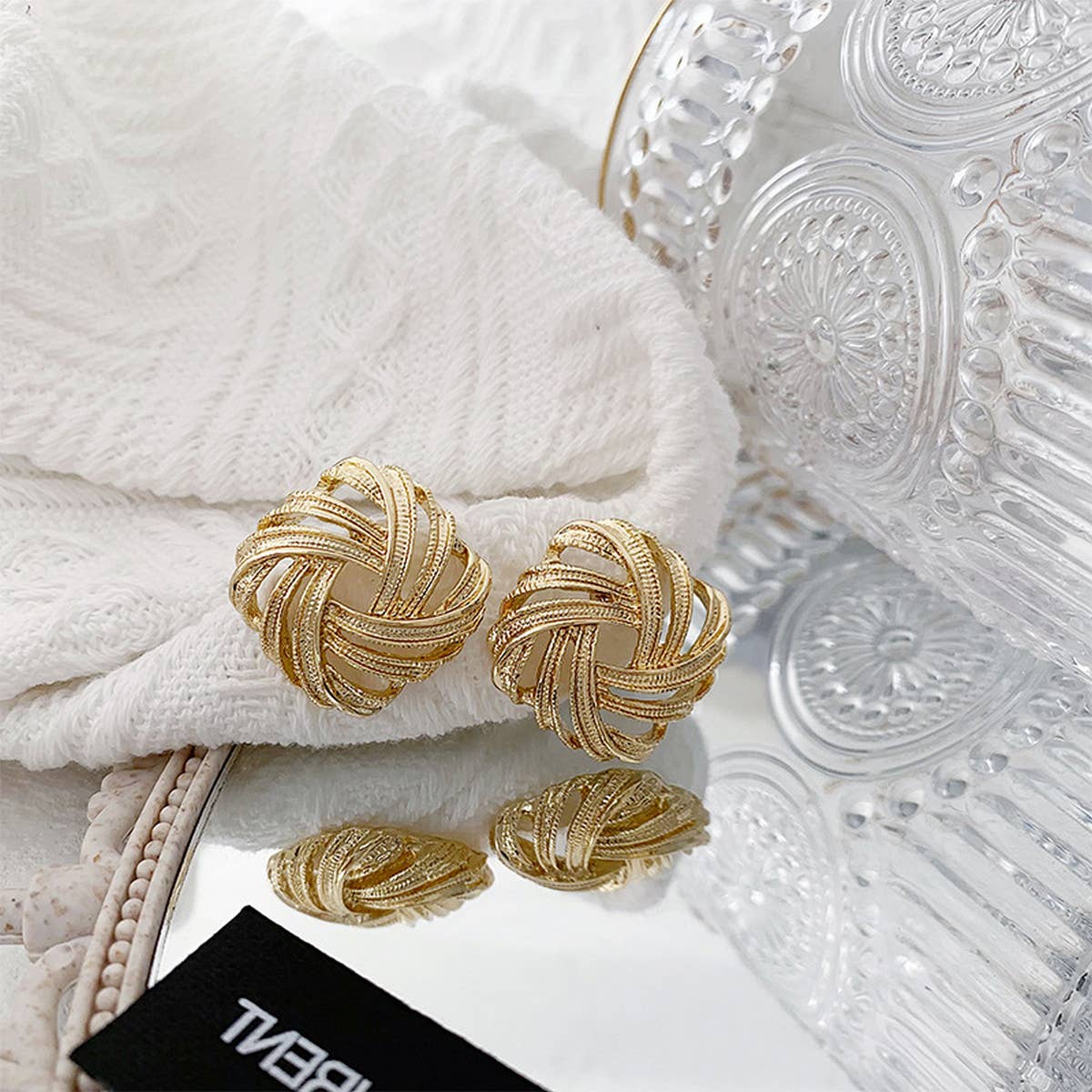 HIGH-END VINTAGE GOLD BRAIDED EARRINGS