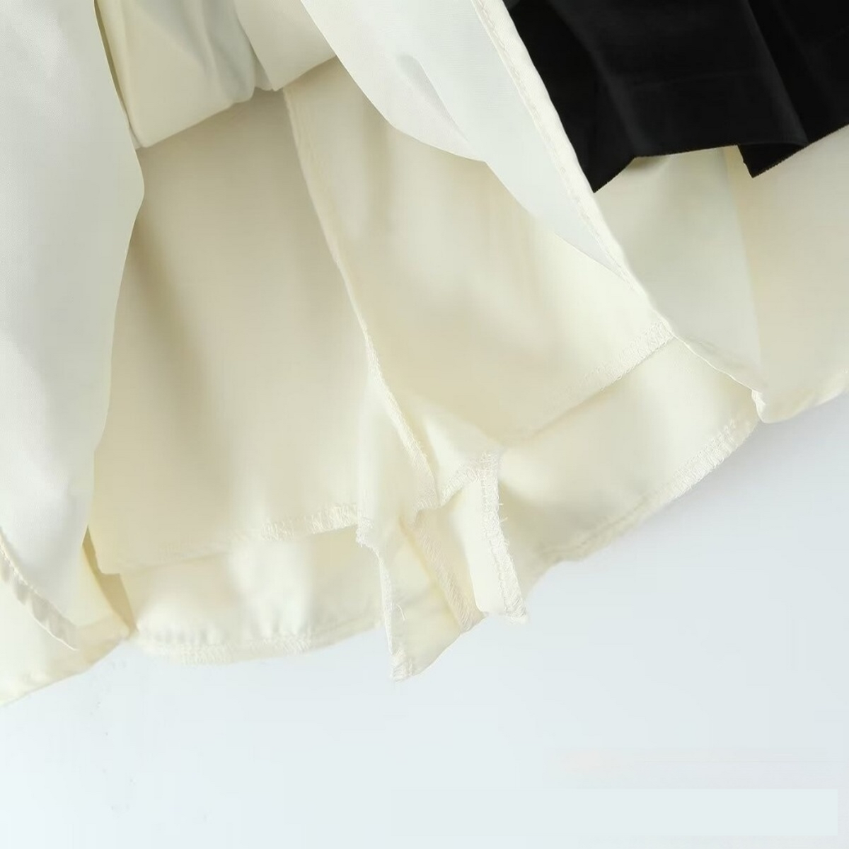 Women??¢s Velvet Panel Pleated Skirt, Casual Look_CWDSD8339