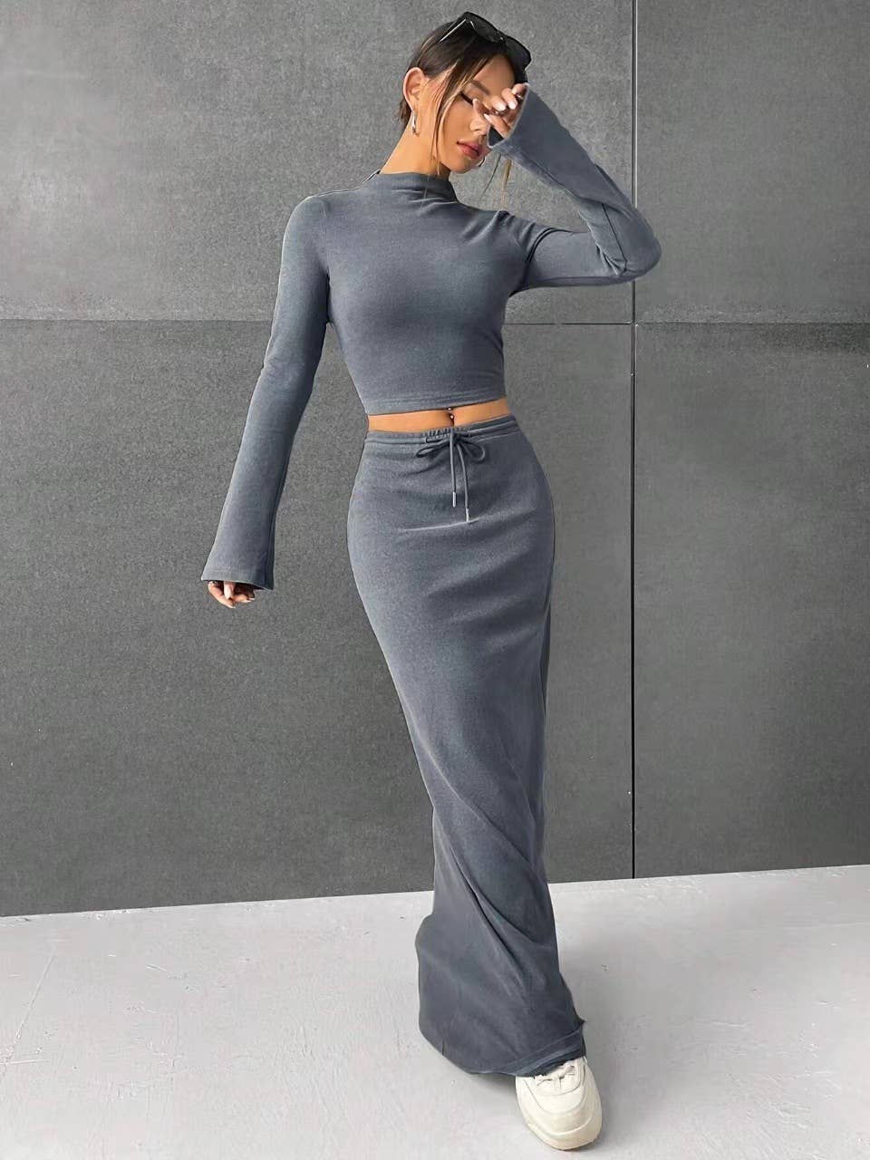 SOLID COLOR LONG SLEEVE TOP LONG SKIRT SET