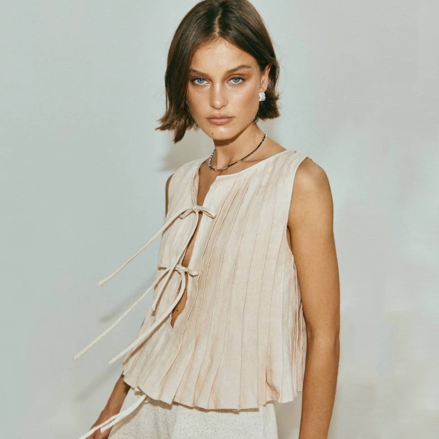 Solid-color strapped cotton linen loose shirt