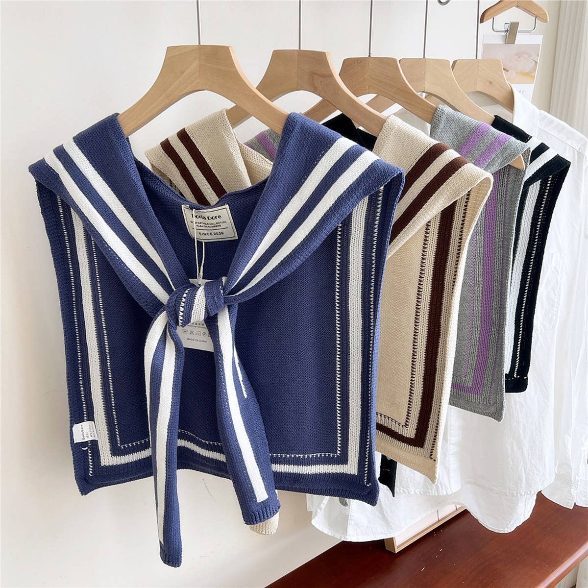 DOUBLE ROW STRIPED FRAME KNITTED SHAWL