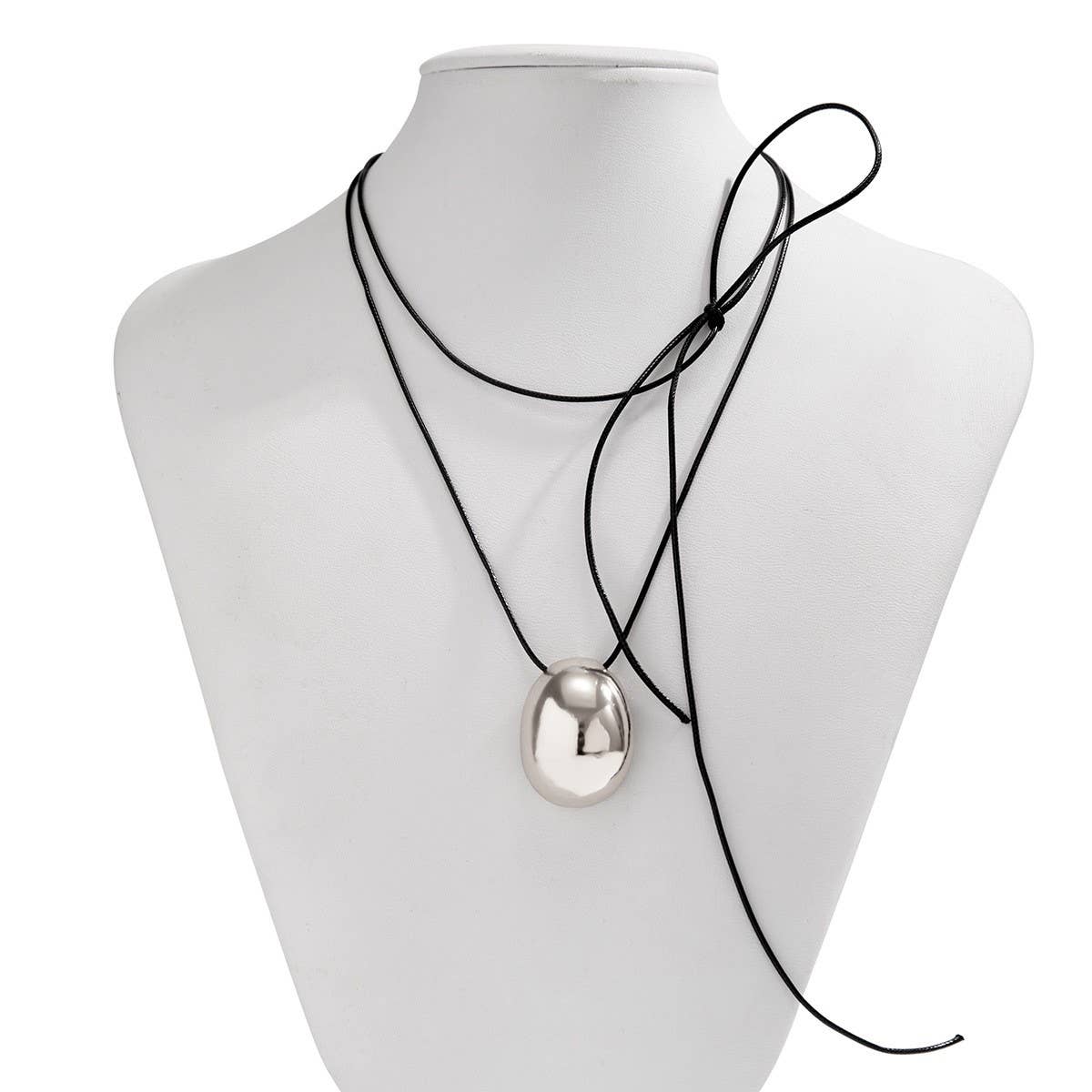 DRAWN WAX THREAD NECKLACE WITH PENDANT