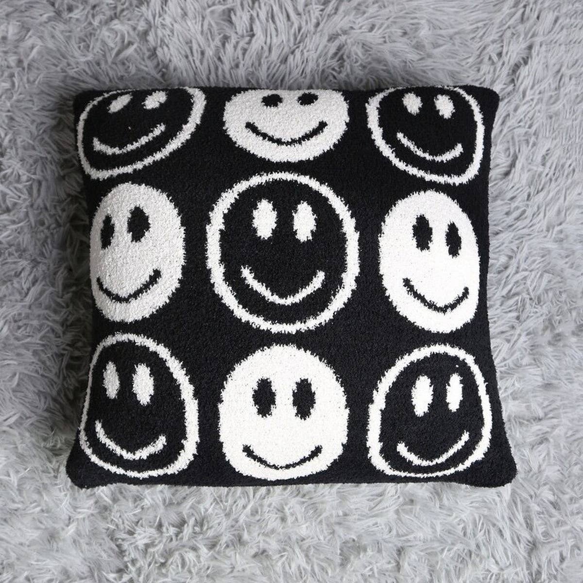 SMILEY FACE KNITTED JACQUARD PILLOW_CWMS0739