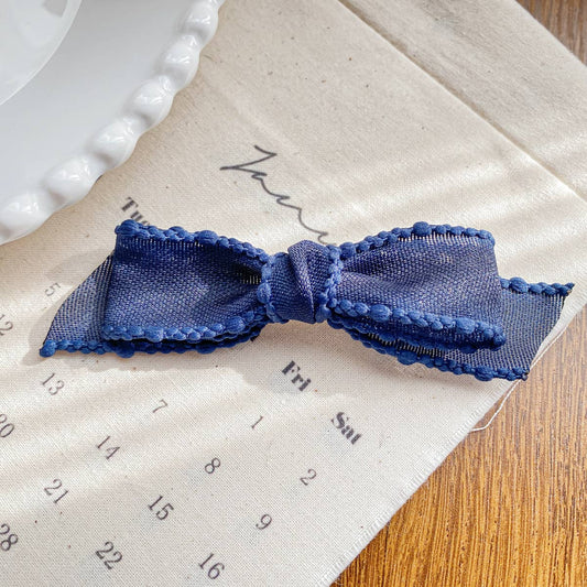 Fashionable and versatile bow tie clip