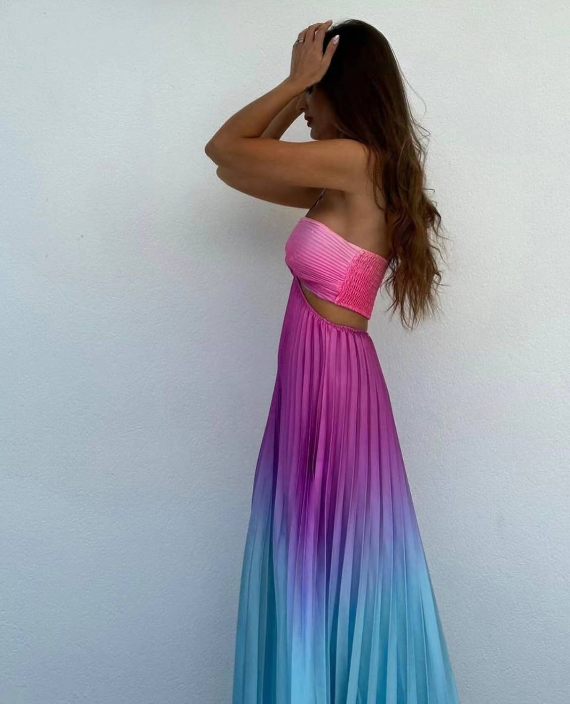 Gradient Halter Pleated Beach Vacation Dress