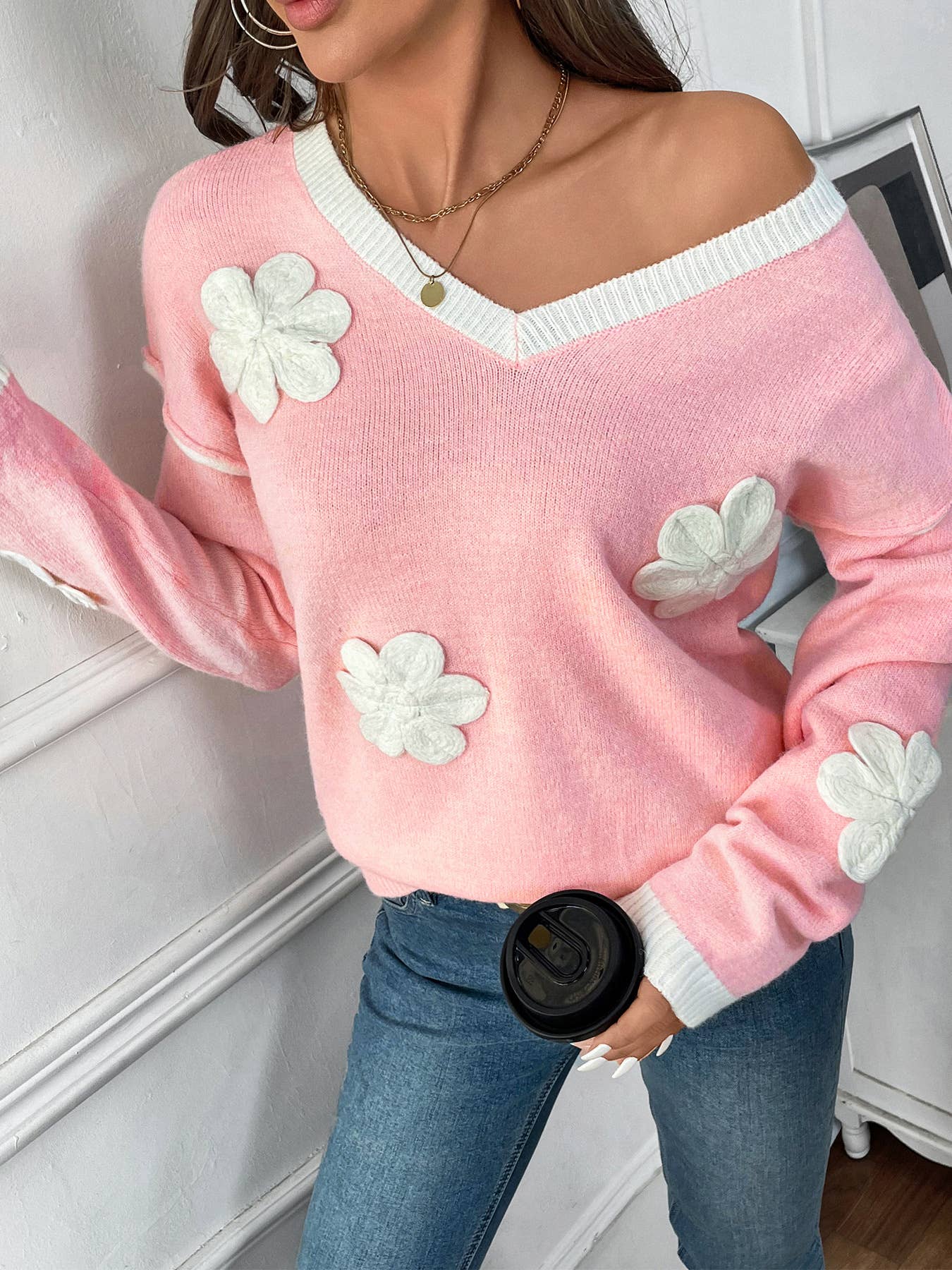 V-NECK THREE-DIMENSIONAL APPLIQUE SWEATER