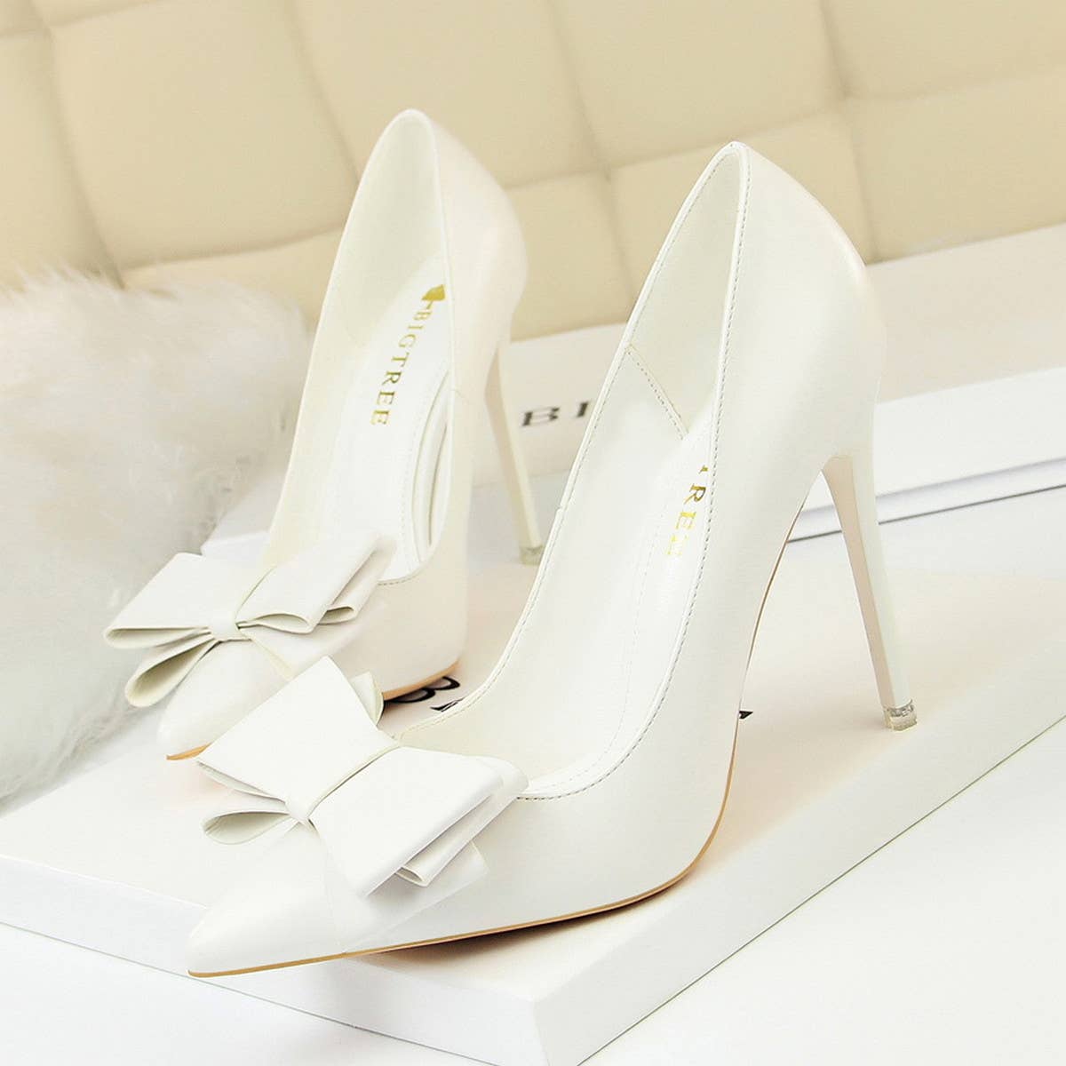 SLIM SHALLOW-MOUTH POINTED BOW HIGH HEELS_CWSHH0045