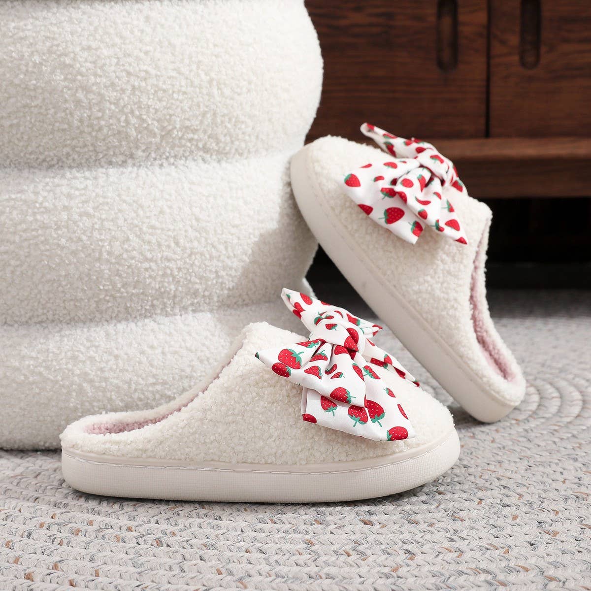 Strawberry Bow Slippers Thick Fuzzy Home Shoes_CWSHF00213