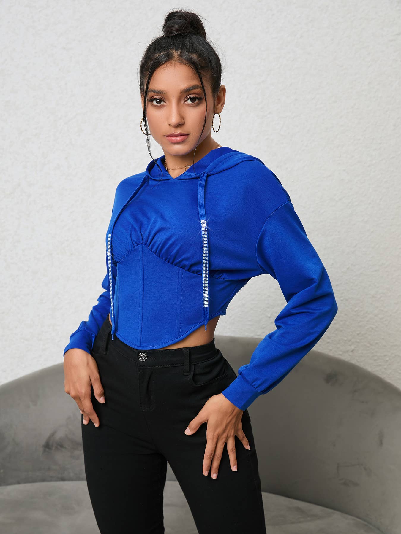 BACK DRAWSTRING STRAP SHORT SOLID COLOR HOODIE