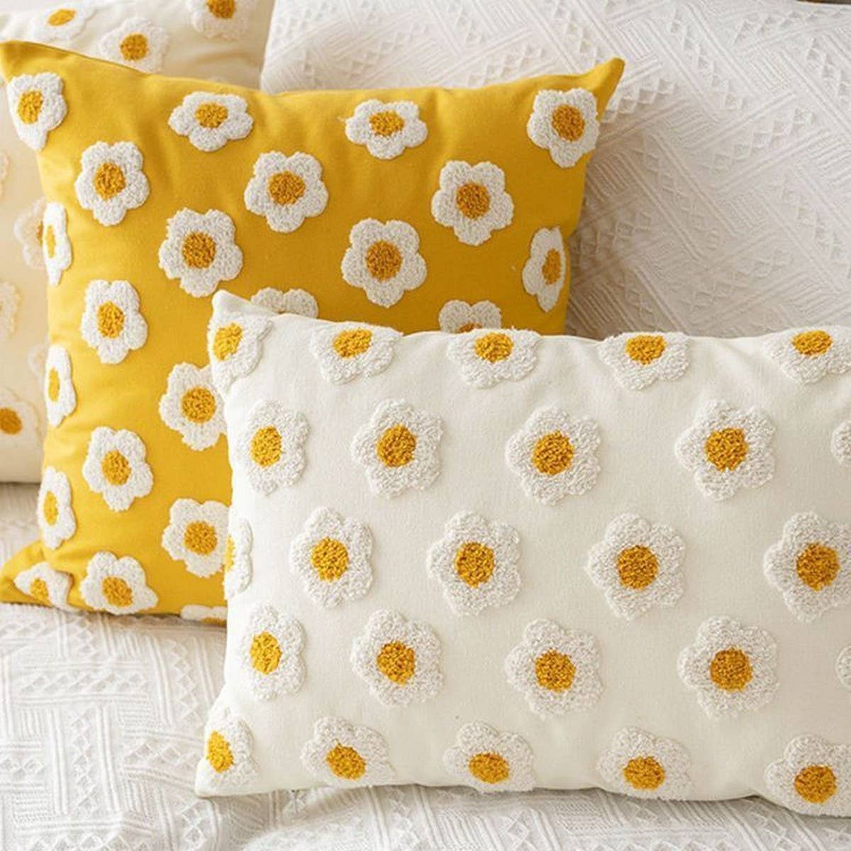 Daisy Flower Pillow with Insert for Sofa/Bed Decor