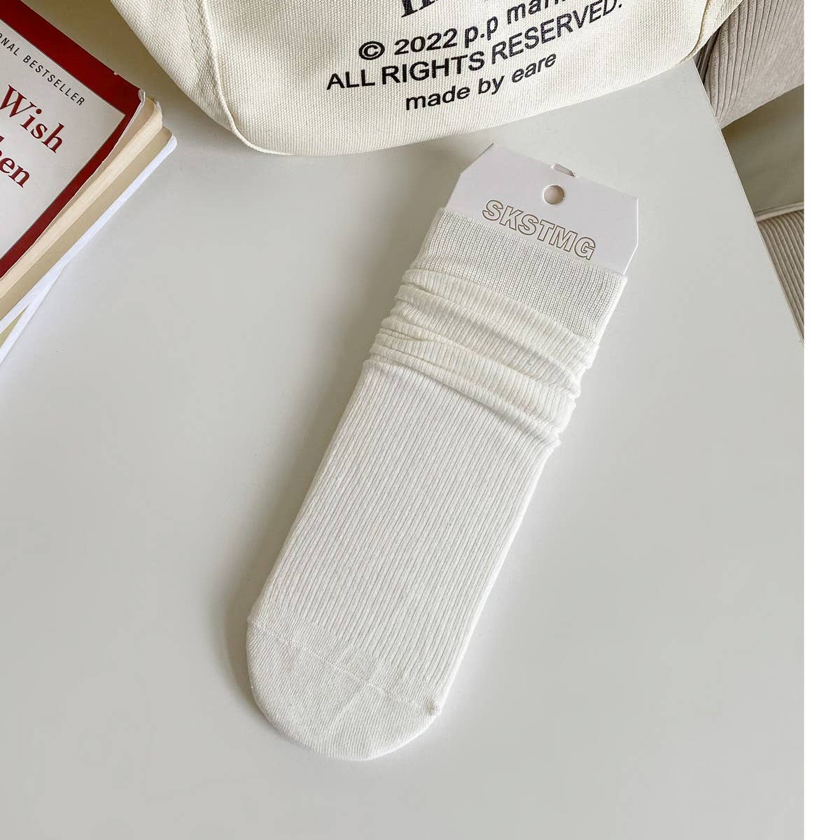 WOMEN SOLID COLOR STRAIGHT SOCKS JOKER SOCKS