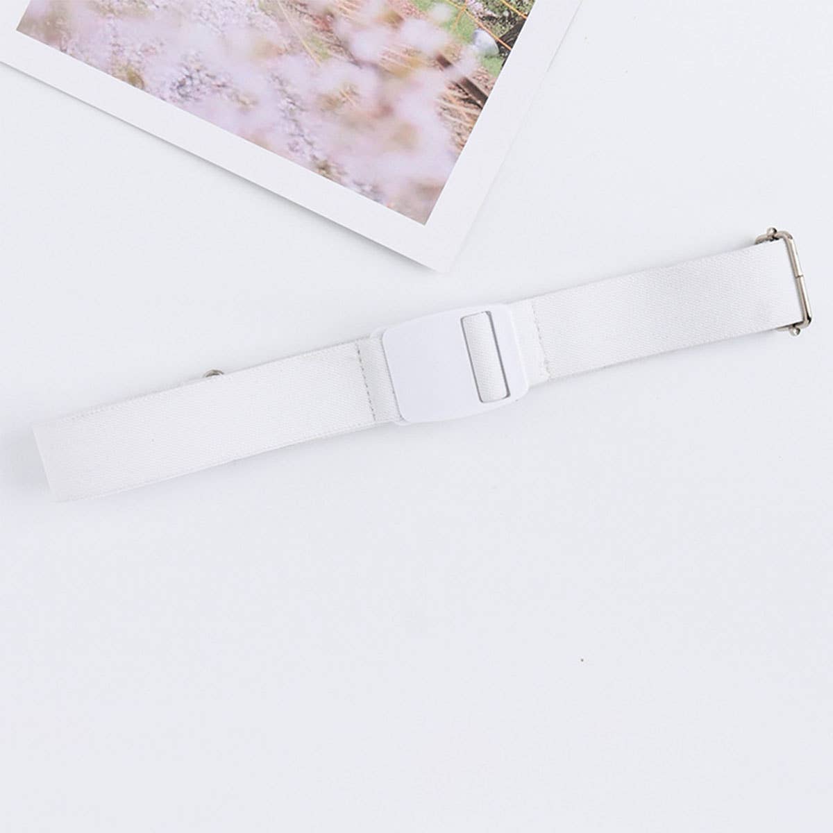 SOLID WOVEN BUCKLELESS ELASTIC WAISTBAND_CWABE0674