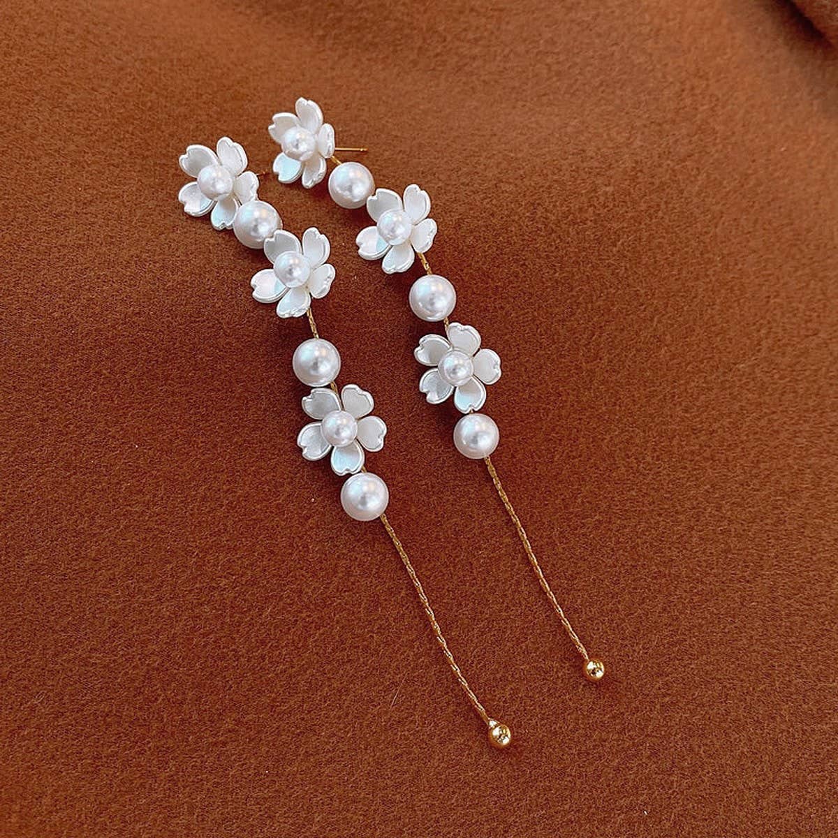 FRENCH RETRO PEARL FLOWER LONG TASSEL EARRINGS