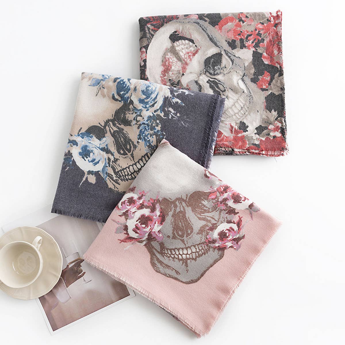 FASHIONABLE WARM SKULL PRINT SCARF