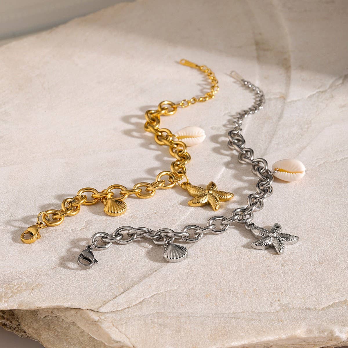 Minimalist 18K Gold Starfish Shell Conch Bracelet