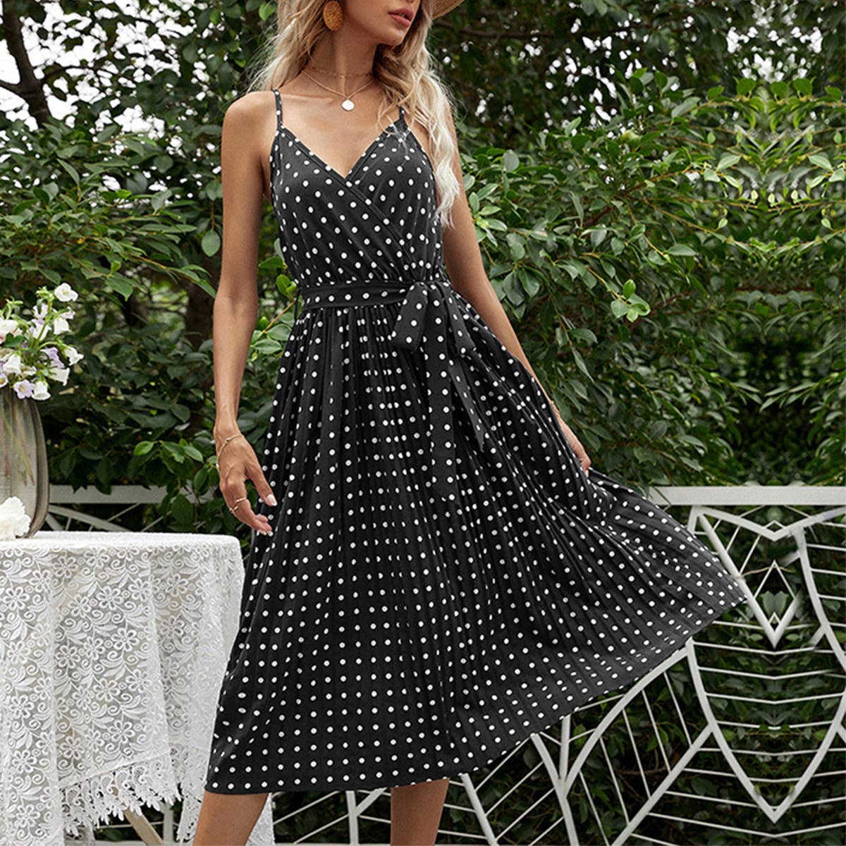 POLKA DOT HALTER LACE PLEATED DRESS