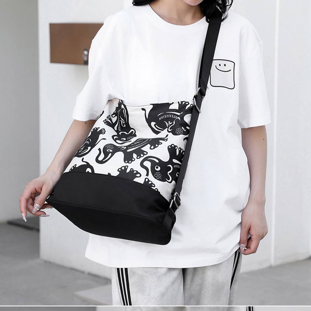 FASHION PRINTED OXFORD CLOTHSHOULDER CROSSBODY BAG_CWASC1792