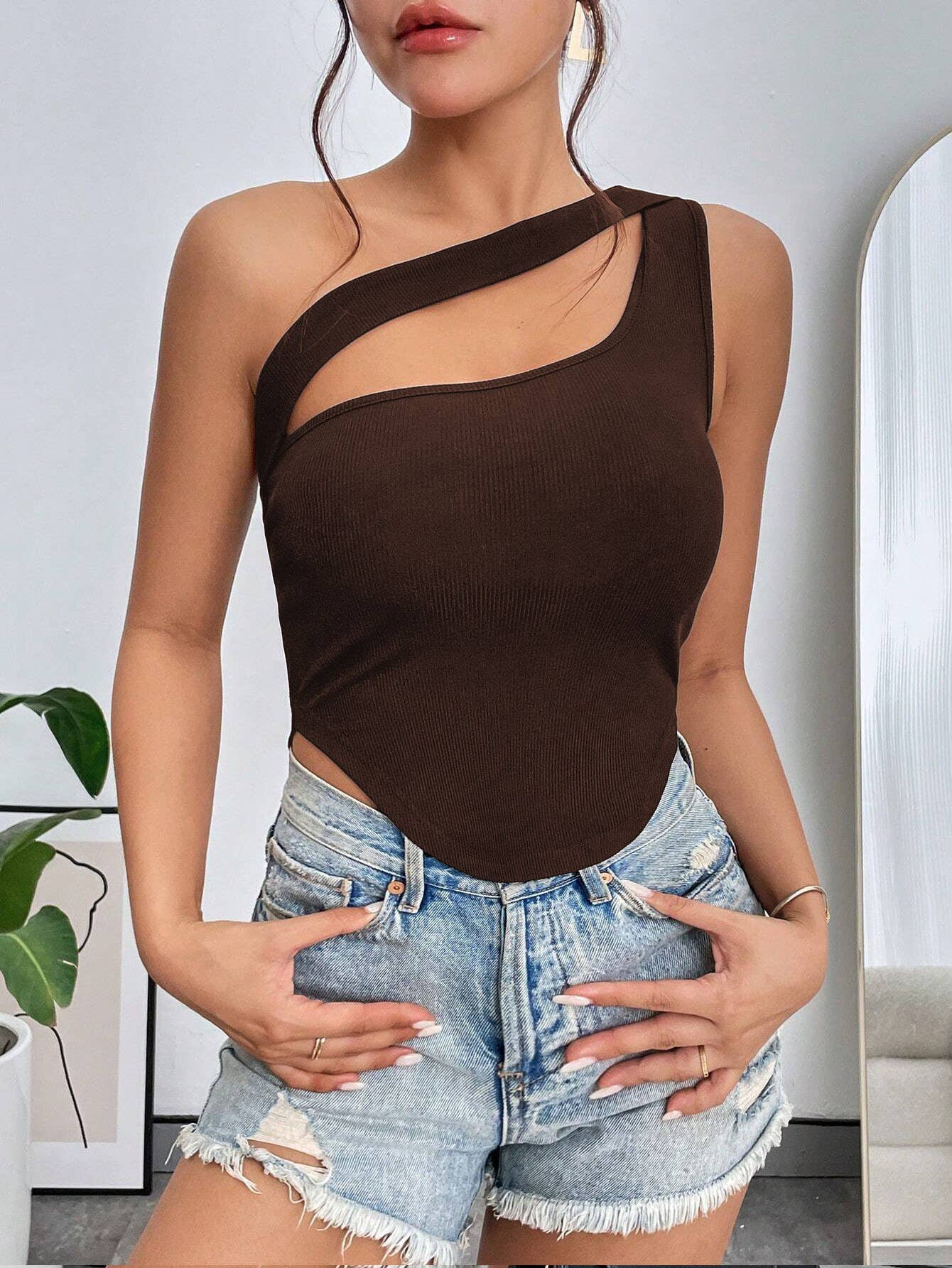 SHORT IRREGULAR HEM DIAGONAL SHOULDER WRAP VEST