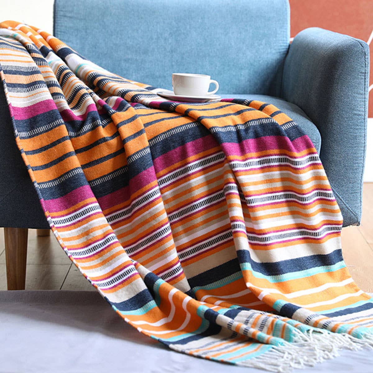 KNITTED STRIPED LIGHTWEIGHT SOFA BLANKET