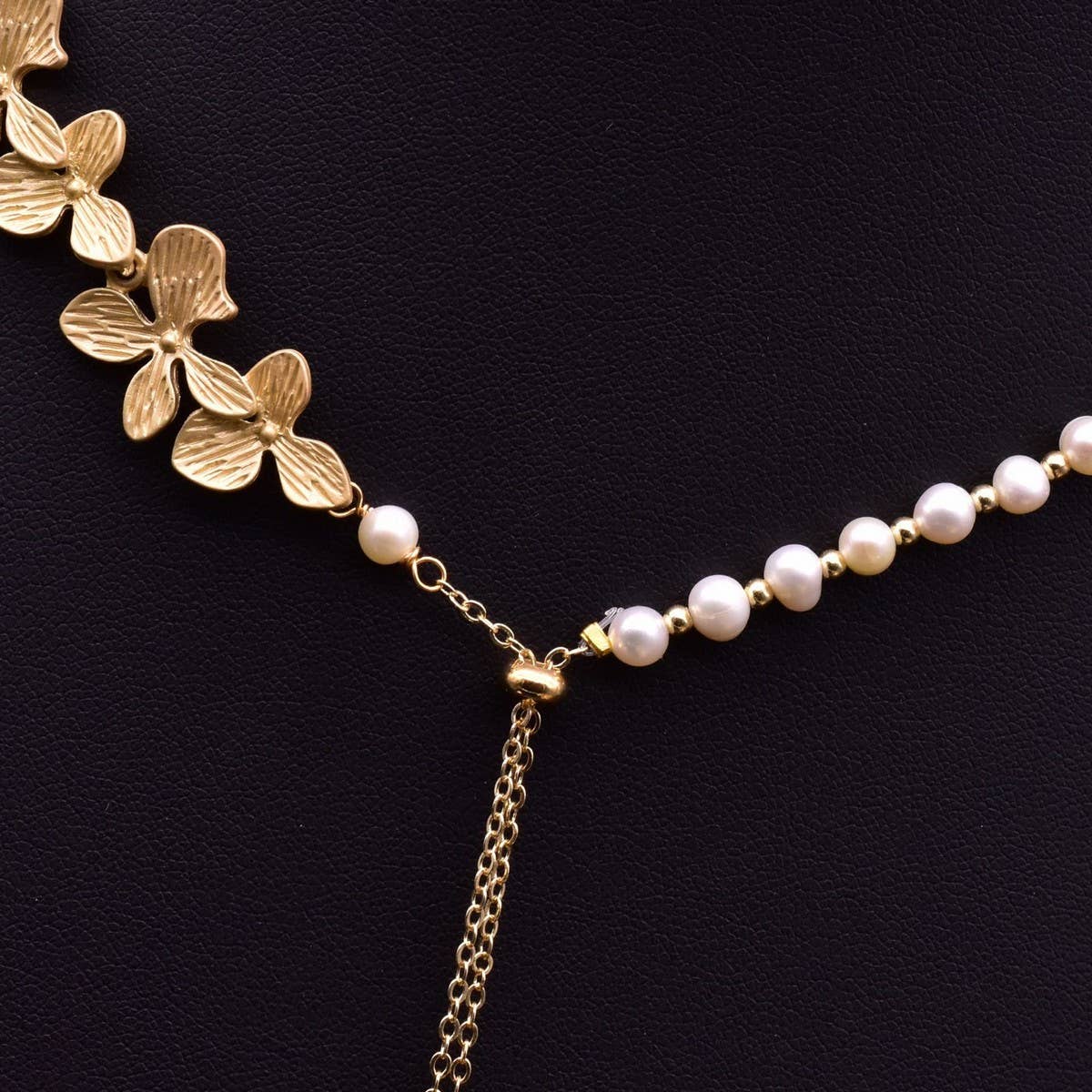 WOMEN'S NATURAL FRESHWATER PEARL NECKLACE
