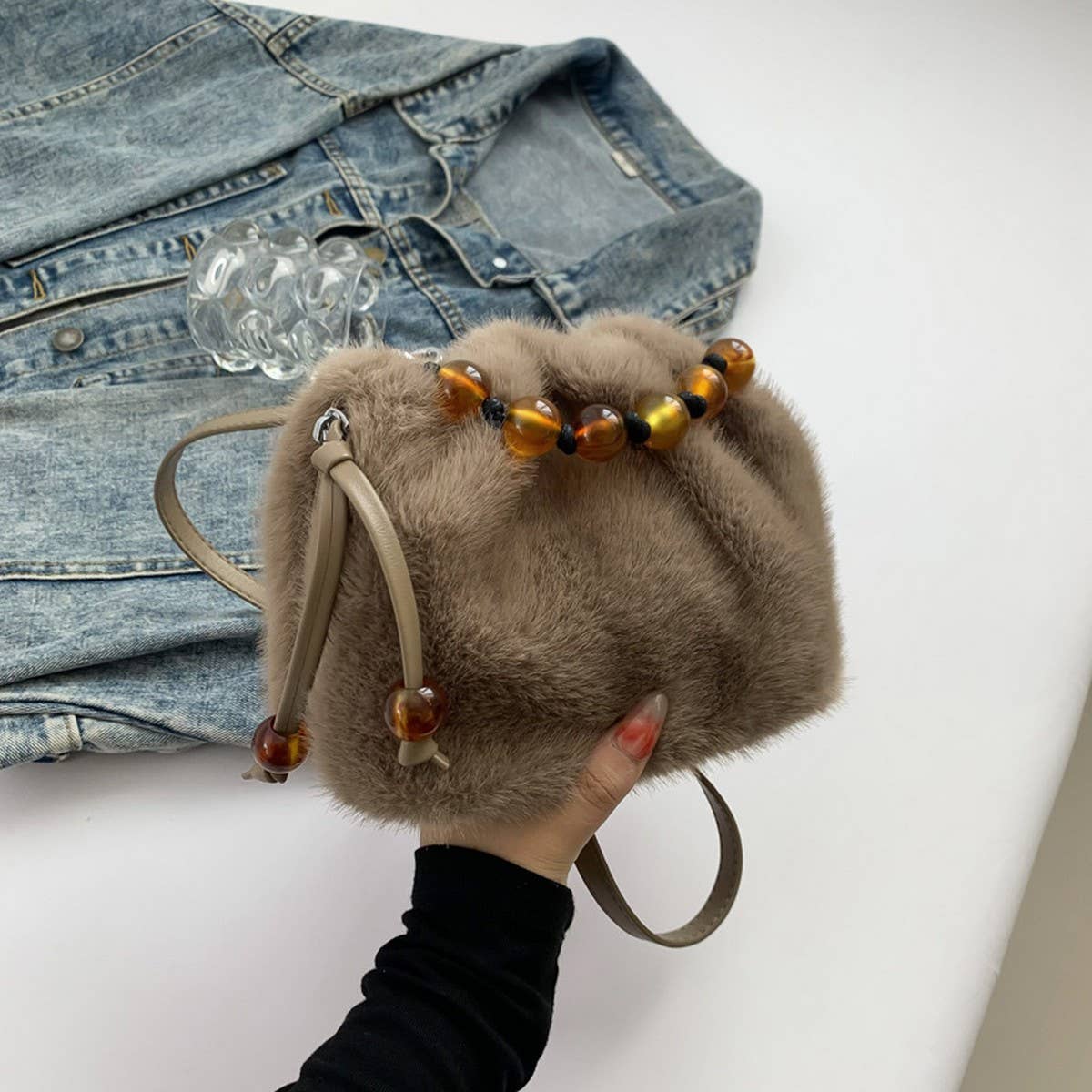 WINTER LEOPARD PRINT CROSSBODY BUCKET PLUSH BAG_CWAB4018