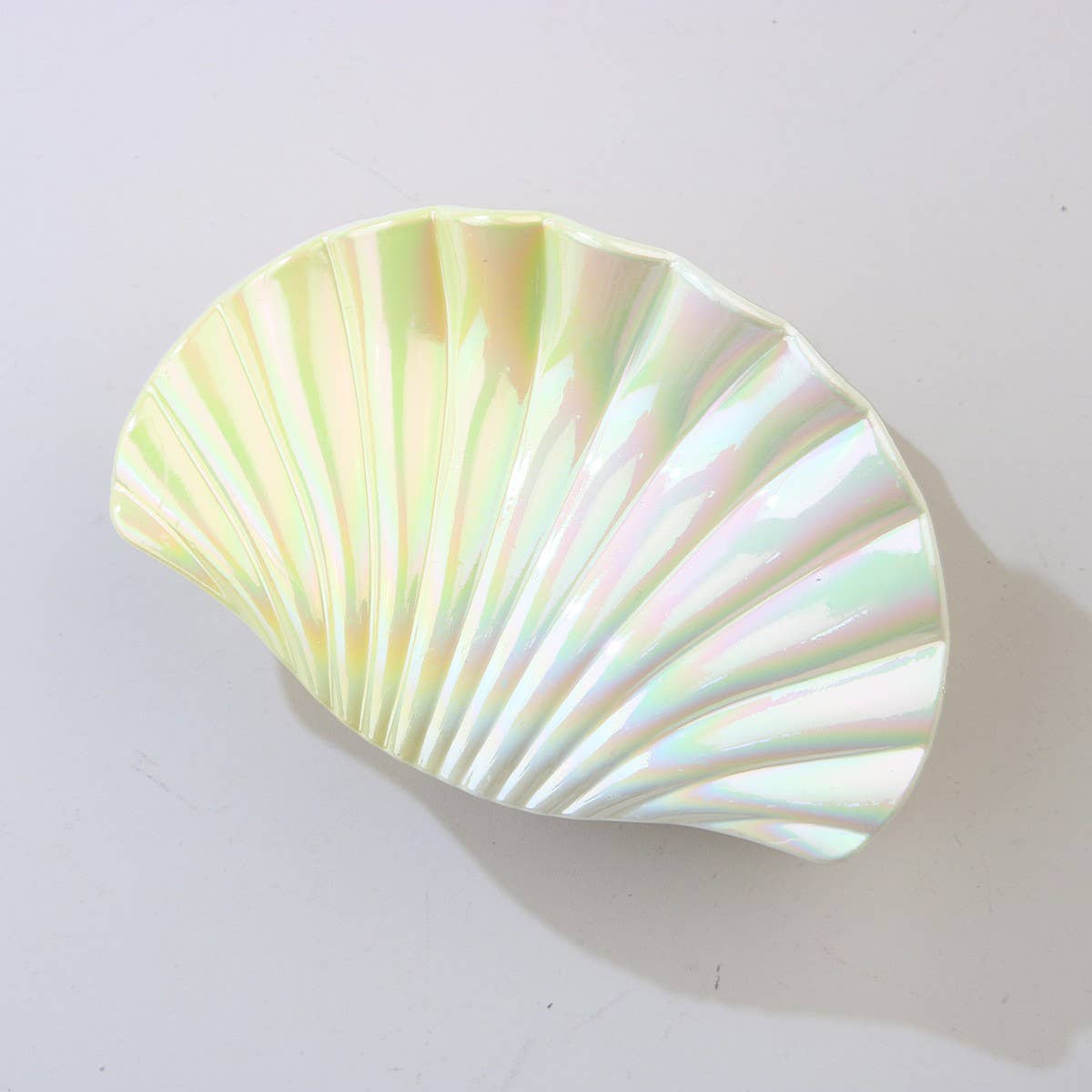 CWAG00594_OVERSIZED SEASHELL RESIN HAIR CLIP