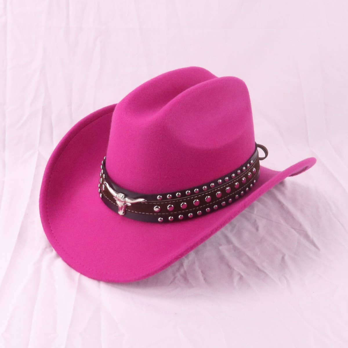 Wide Brim Felt Cowboy Hat with Bull Metal Decor_CWAH3664