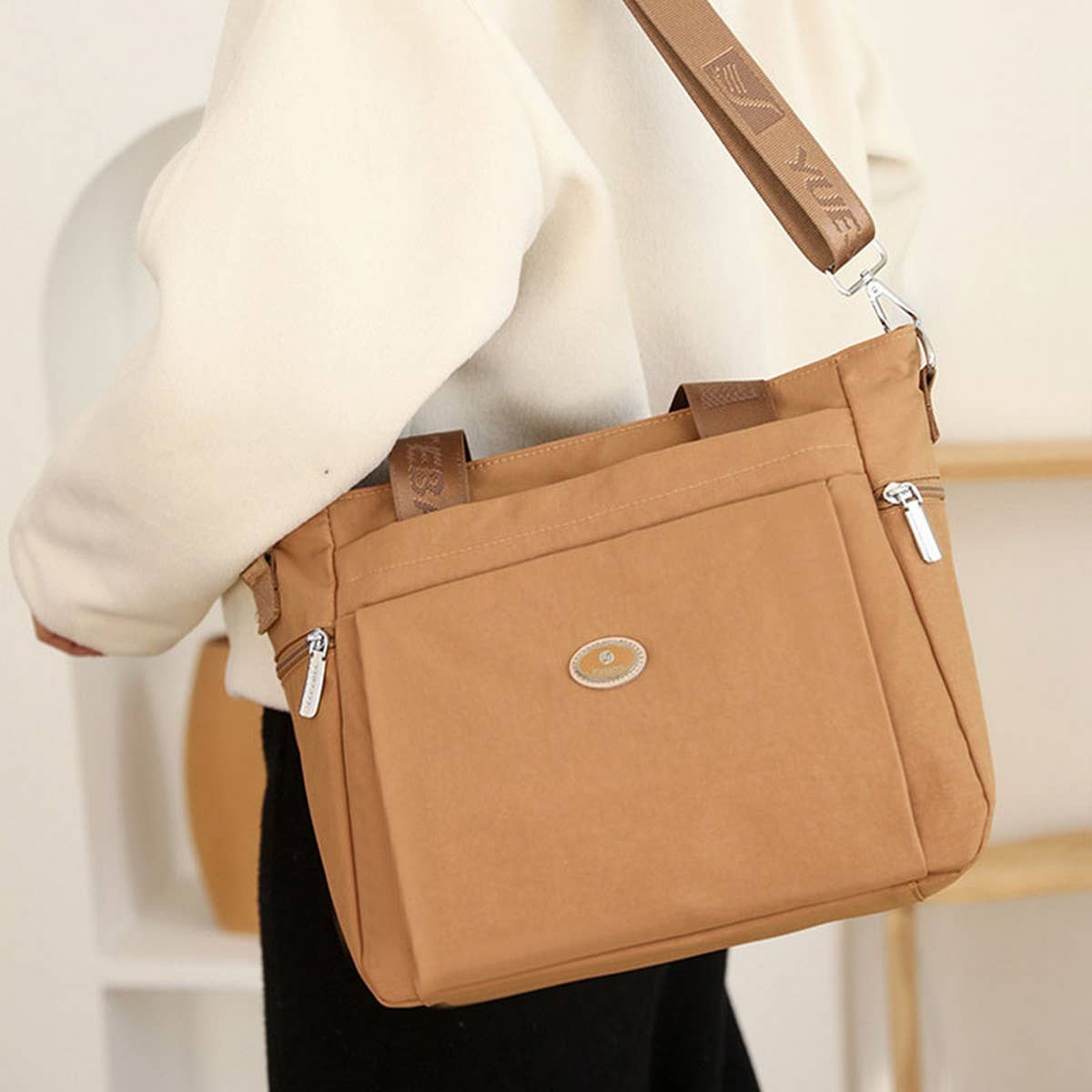 LARGE CAPACITY NYLON SHOULDER CROSSBODY BAG_CWAB3512