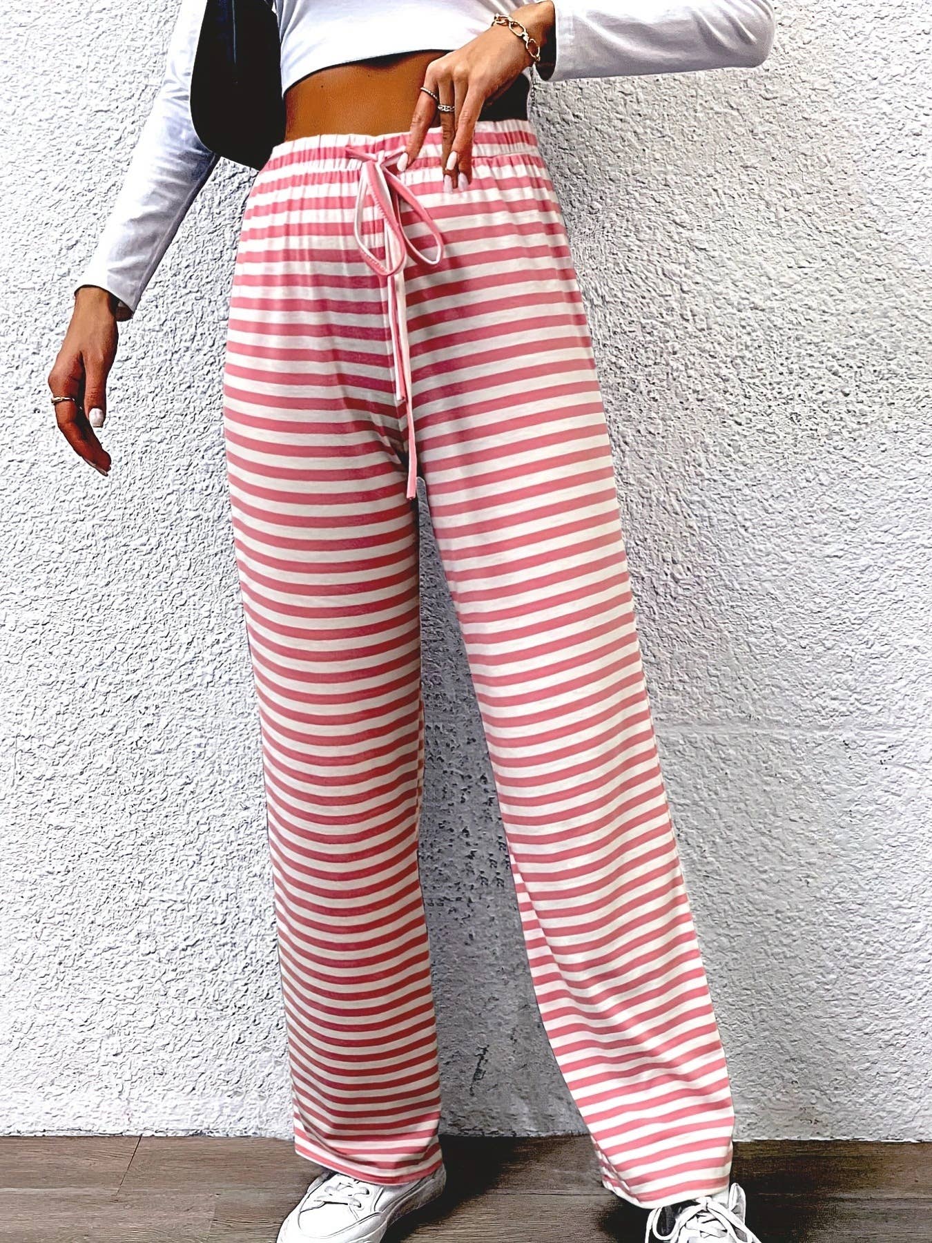 STRIPED WIDE-LEG BELTED HIGH-WAISTED YOGA PANTS