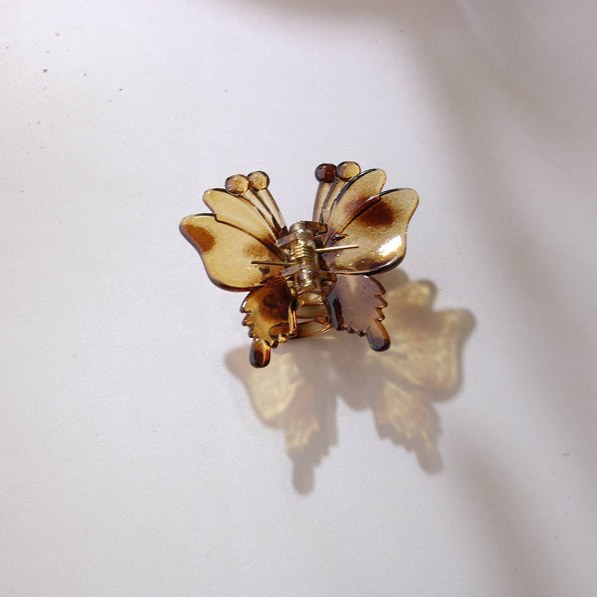 Hollowed-out spotted butterfly hair clippers