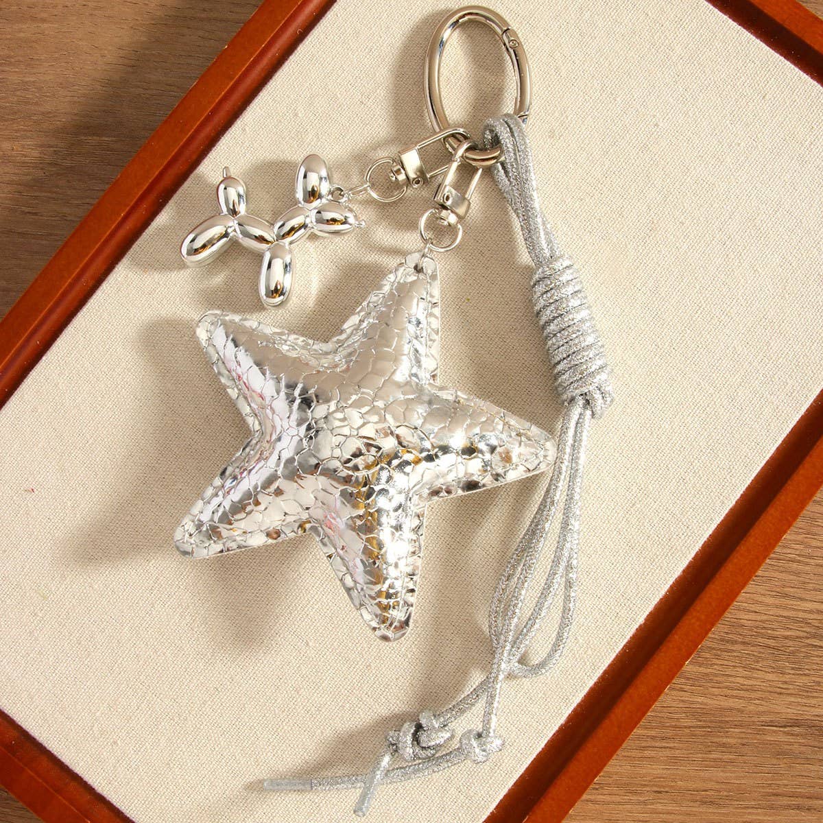 Stylish Silver Star & Balloon Dog Bag Keychain_CWMM7638
