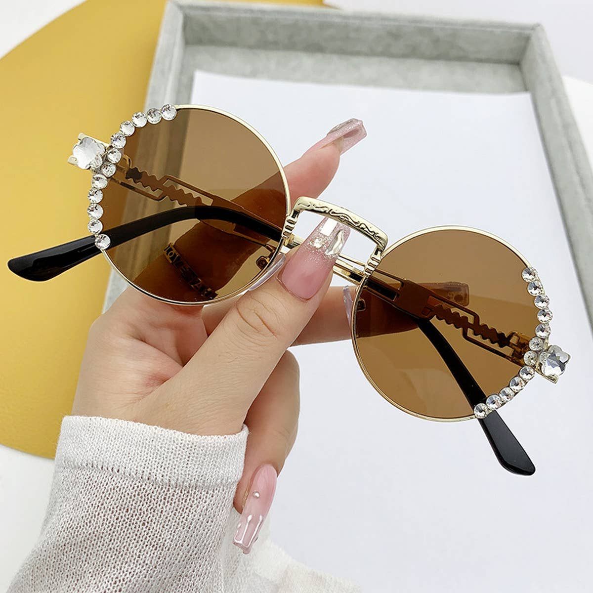 WOMEN ROUND FRAME SUNGLASSES