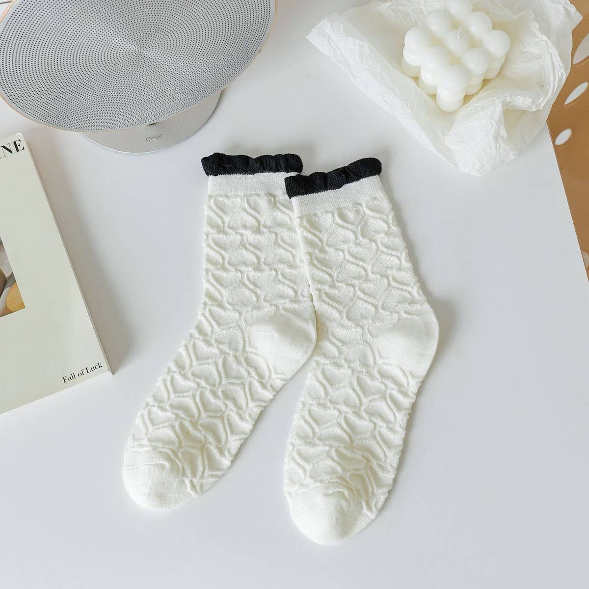 SIMPLE AND FRESH BLACK AND WHITE SOCKS FOR WOMEN