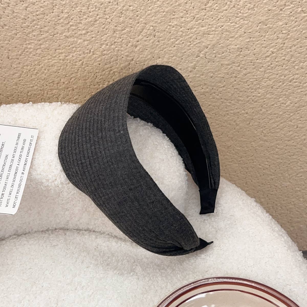 Retro knitted corrugated strip widened hair band