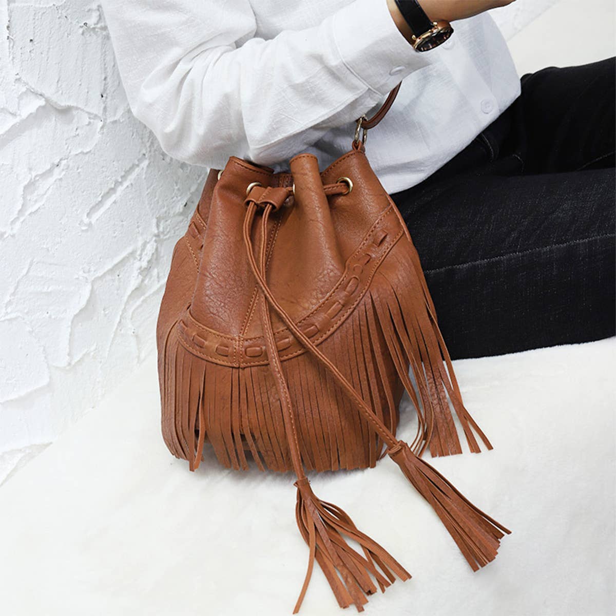 WOMEN LEATHER TASSEL BUCKET BAG_CWAB0791