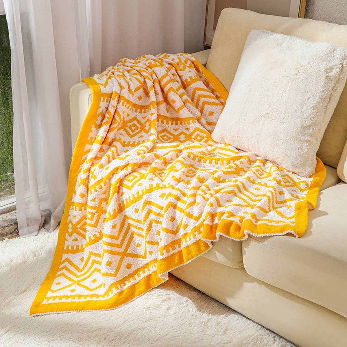 KNITTED SOFT AND LIGHT GEOMETRIC PATTERN BLANKET