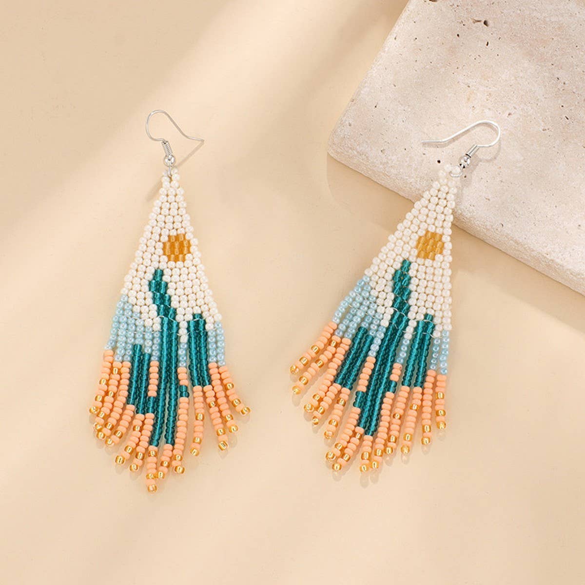 CACTUS PATTERN DANGLE EARRINGS BEADED_CWAJE0771