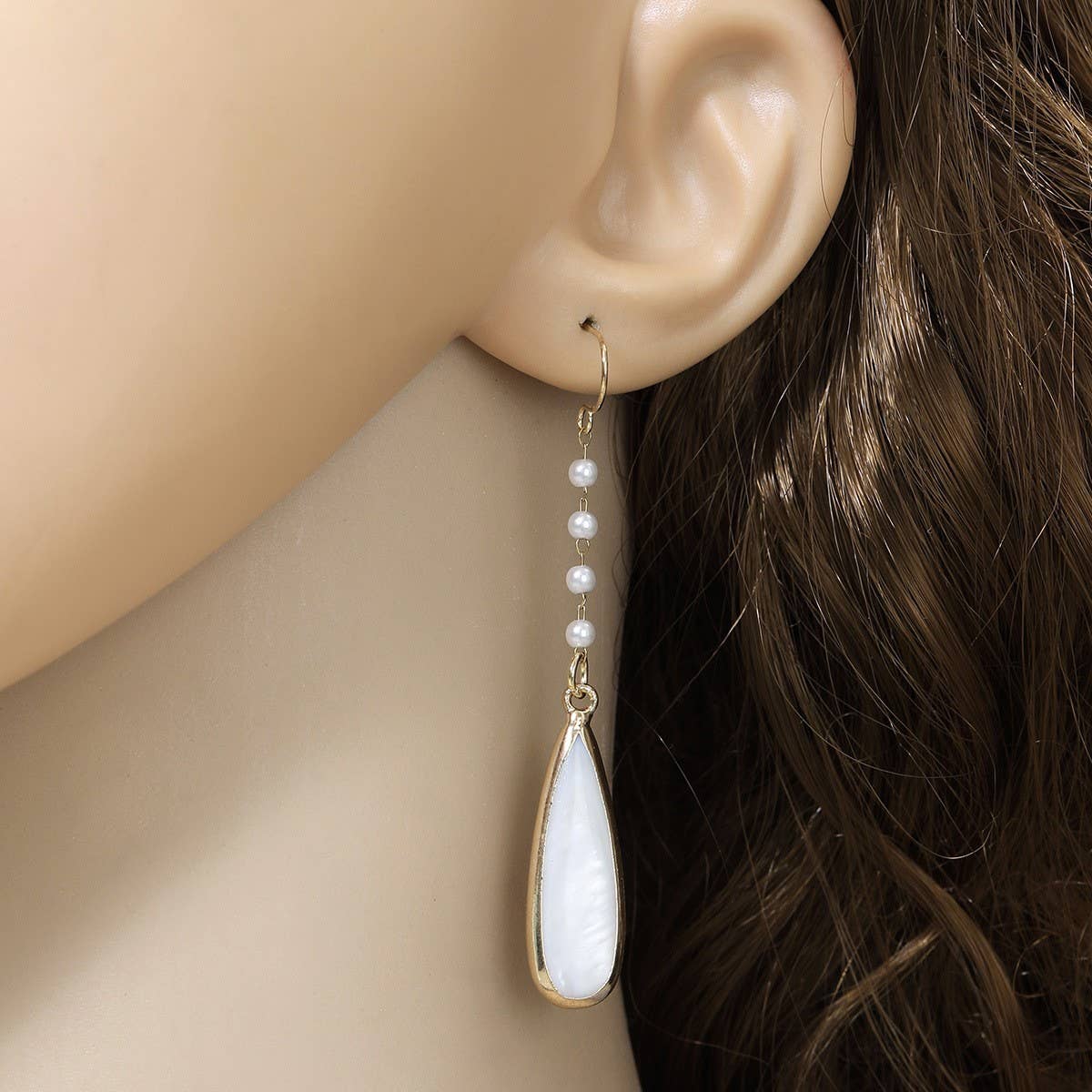 FASHIONABLE TEARDROP-SHAPED SHELL METAL EARRINGS